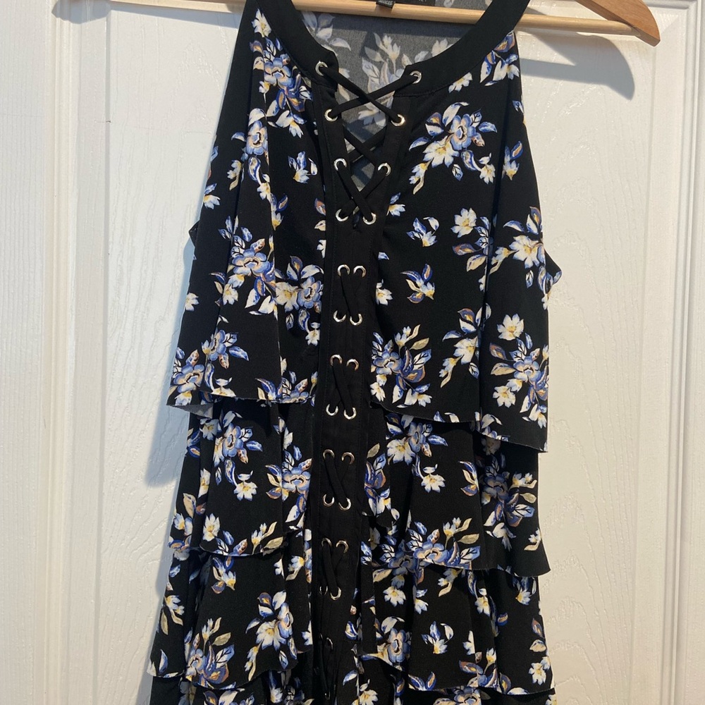 White House Black Market Black Floral Lace-Up Tiered Tank